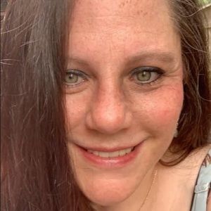 Meet your Posher, Holly